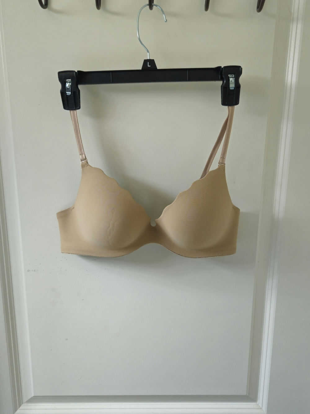 Be.Tempt'D scalloped Edge Nude T-Shirt Bra with Light Padding